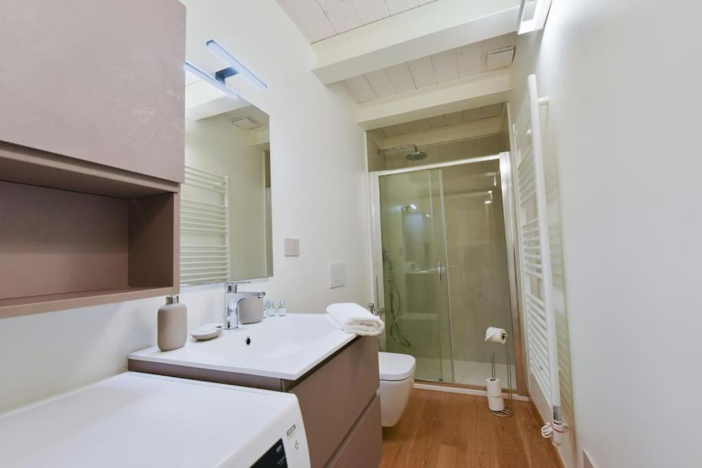 Loft 21 - Lussuoso Ed Elegante A Due Passi Dal Mare Apartment ฟีนาเลลีกูเร ภายนอก รูปภาพ