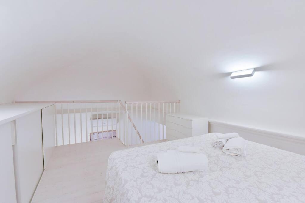 Loft 21 - Lussuoso Ed Elegante A Due Passi Dal Mare Apartment ฟีนาเลลีกูเร ภายนอก รูปภาพ