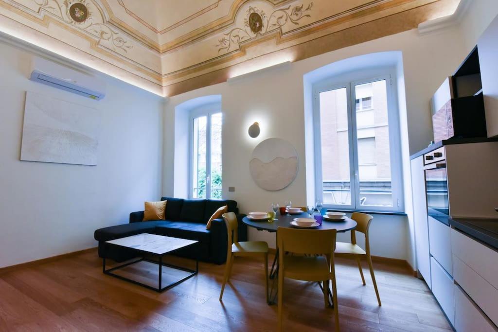 Loft 21 - Lussuoso Ed Elegante A Due Passi Dal Mare Apartment ฟีนาเลลีกูเร ภายนอก รูปภาพ